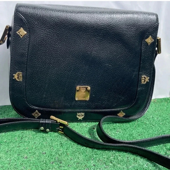 MCM Black Leather Studded 2 way-crossbody/ shoulder bag - large size- clean - Picture 3 of 4